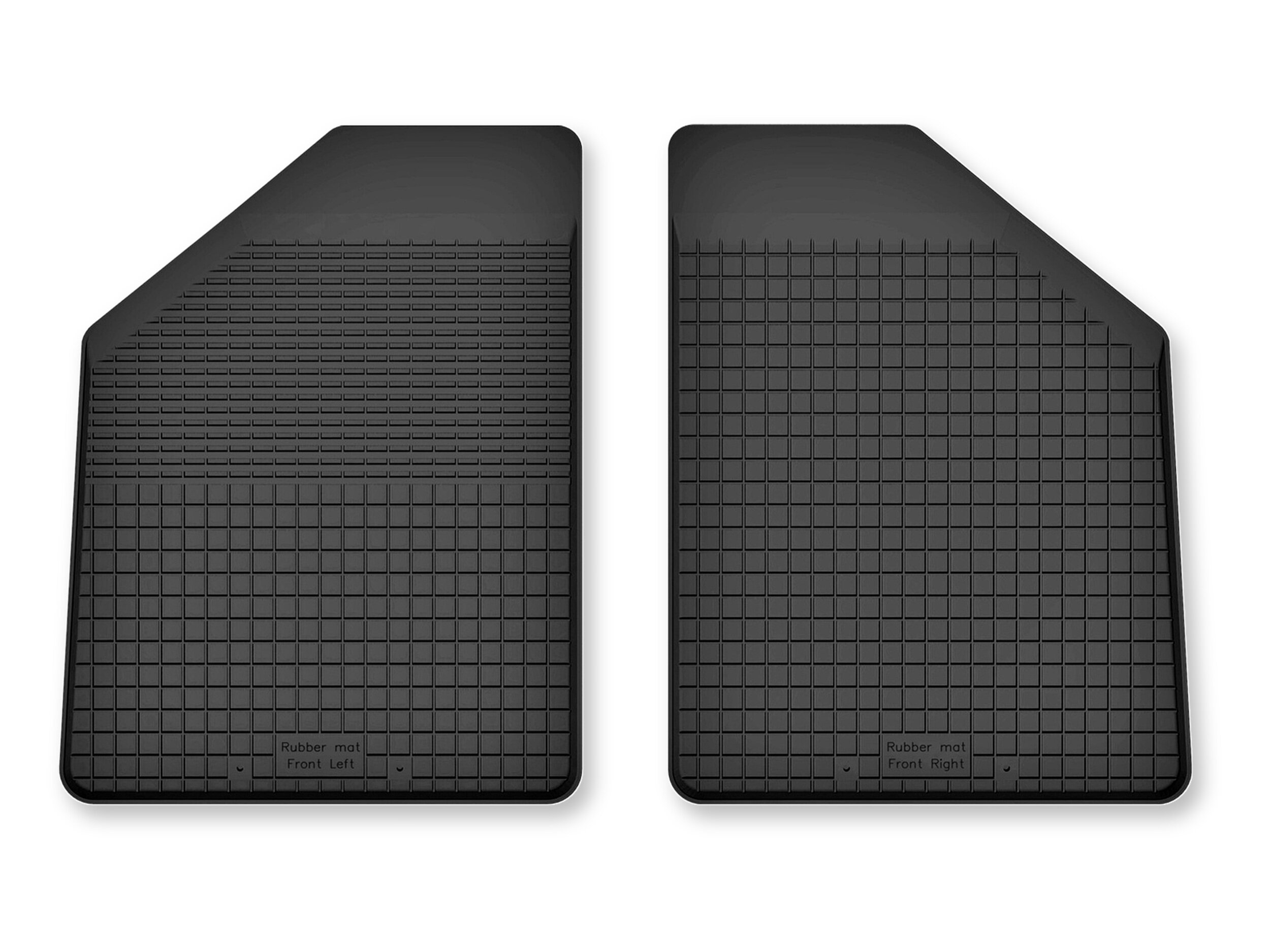 Dwa czarne gumowe dywaniki samochodowe o prostokątnym kształcie z zaokrąglonymi rogami, z widocznymi napisami \'Rubber mat front left\' i \'Rubber mat front right\'.