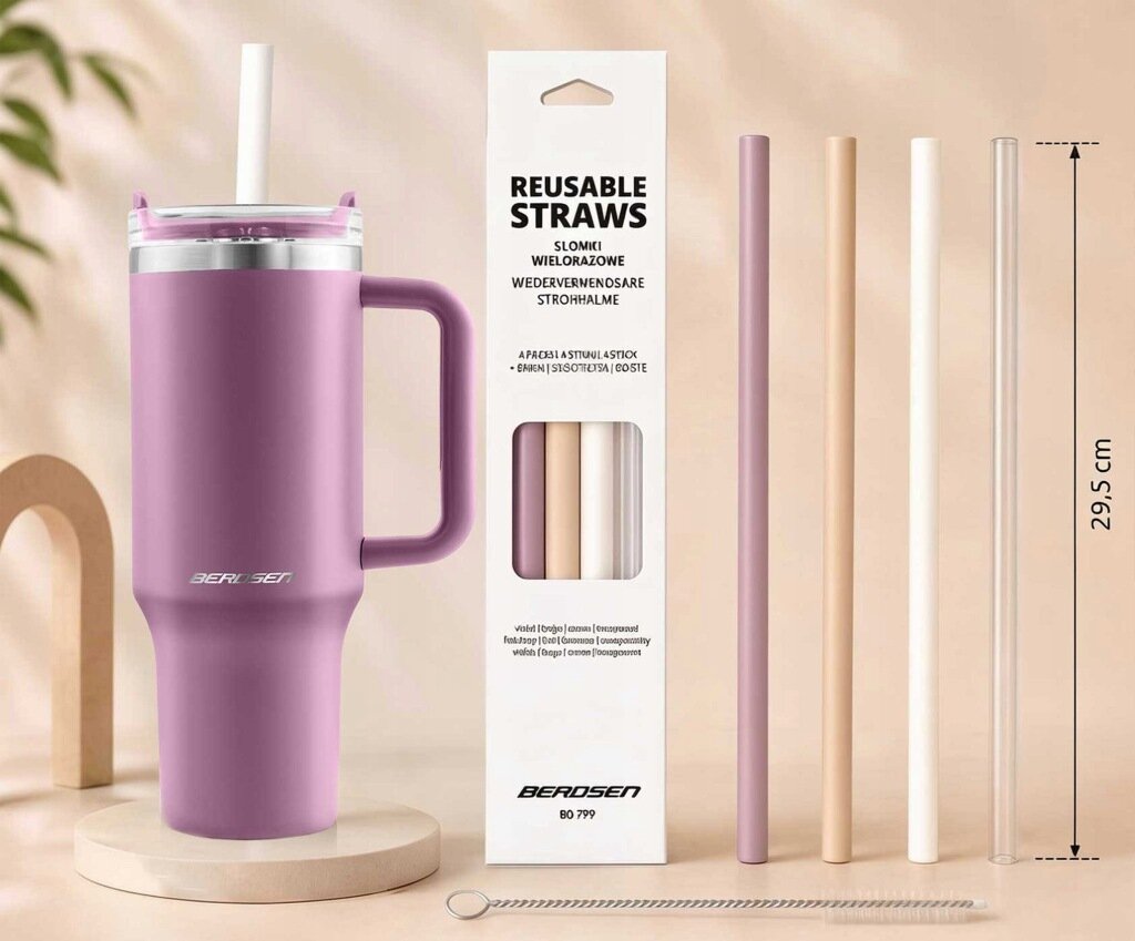 Różowy kubek termiczny z uchwytem i słomką, obok opakowanie z napisem \'REUSABLE STRAWS\' oraz zestaw czterech słomek w różnych kolorach. Na kubku i opakowaniu widoczne jest logo \'BERDSEN\'.