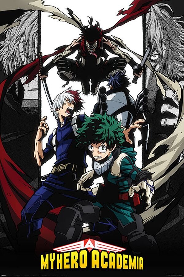 Plakat przedstawia postacie z anime w dynamicznych pozach, z tytułem \'MY HERO ACADEMIA\' na dole. Tło jest czarno-białe z czerwonymi akcentami.