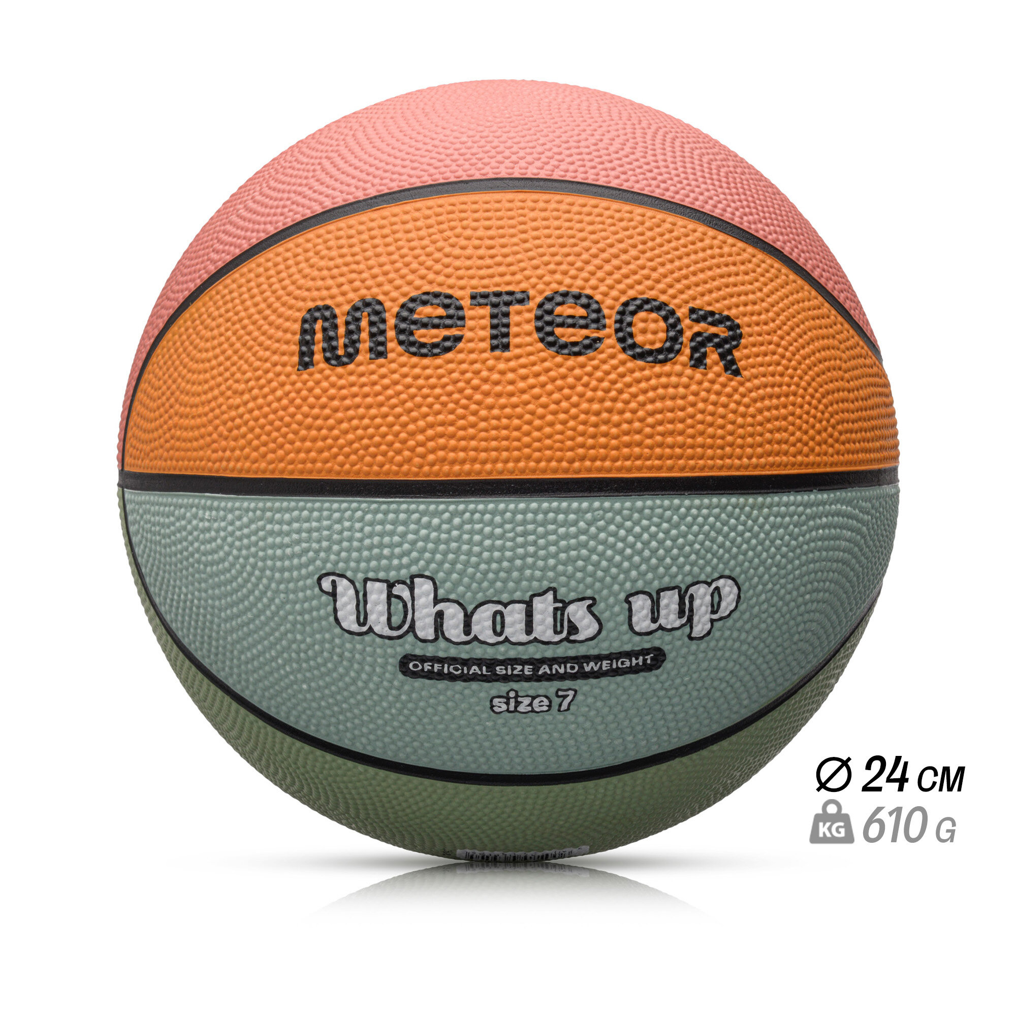 Piłka do koszykówki z widocznymi napisami \'METEOR\' i \'What\'s up size 7\'. Obok piłki znajdują się oznaczenia: średnica 24 cm i waga 610 g.