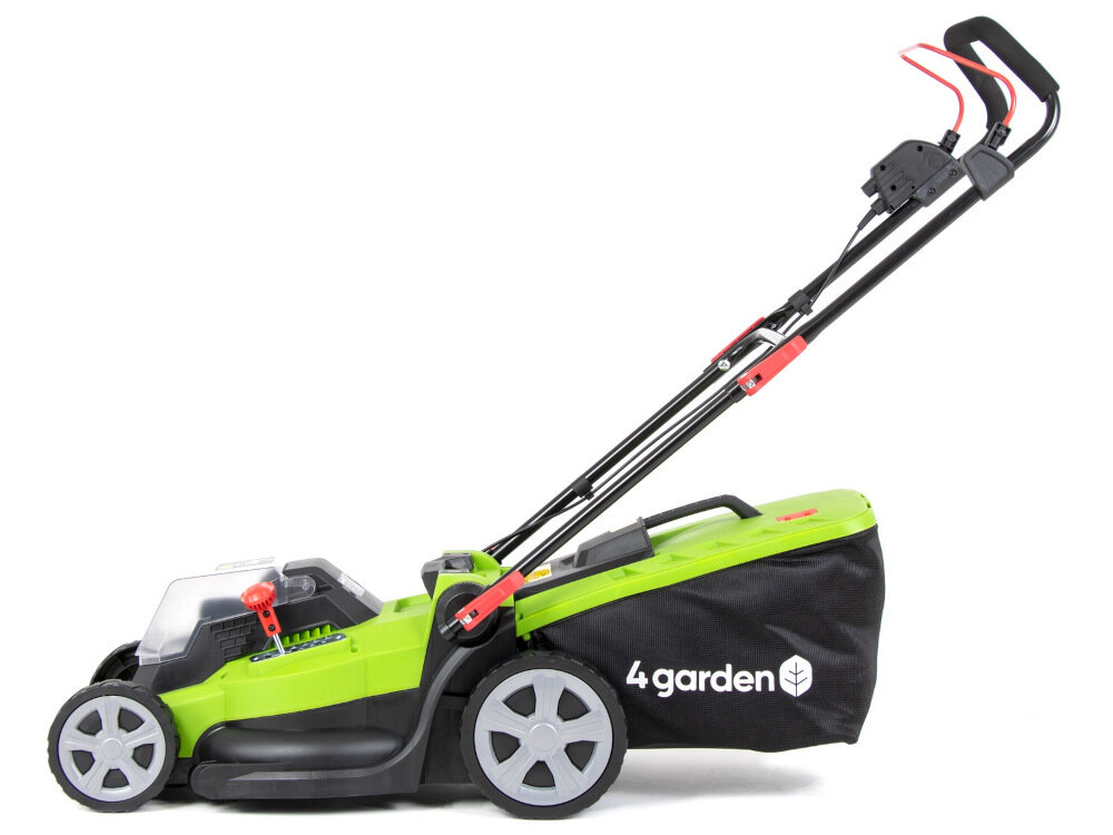 Na obrazie widoczna jest zielona kosiarka akumulatorowa z czarnym koszem na trawę i logo \'4garden\'. Kosiarka ma cztery koła i regulowany uchwyt z czerwonymi elementami.