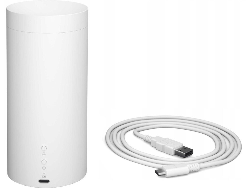 Na obrazie widoczny jest biały, cylindryczny aromatyzer z kilkoma przyciskami na dolnej części oraz biały kabel USB z wtyczką micro USB.