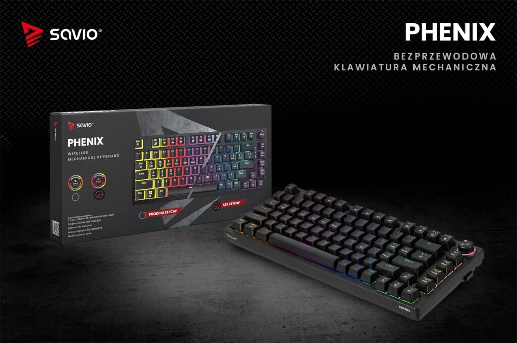 Na obrazie widoczna jest klawiatura mechaniczna z podświetleniem RGB oraz jej opakowanie z napisem \'SAVIO PHENIX WIRELESS MECHANICAL KEYBOARD\'. W tle znajduje się tekst \'PHENIX BEZPRZEWODOWA KLAWIATURA MECHANICZNA\'.