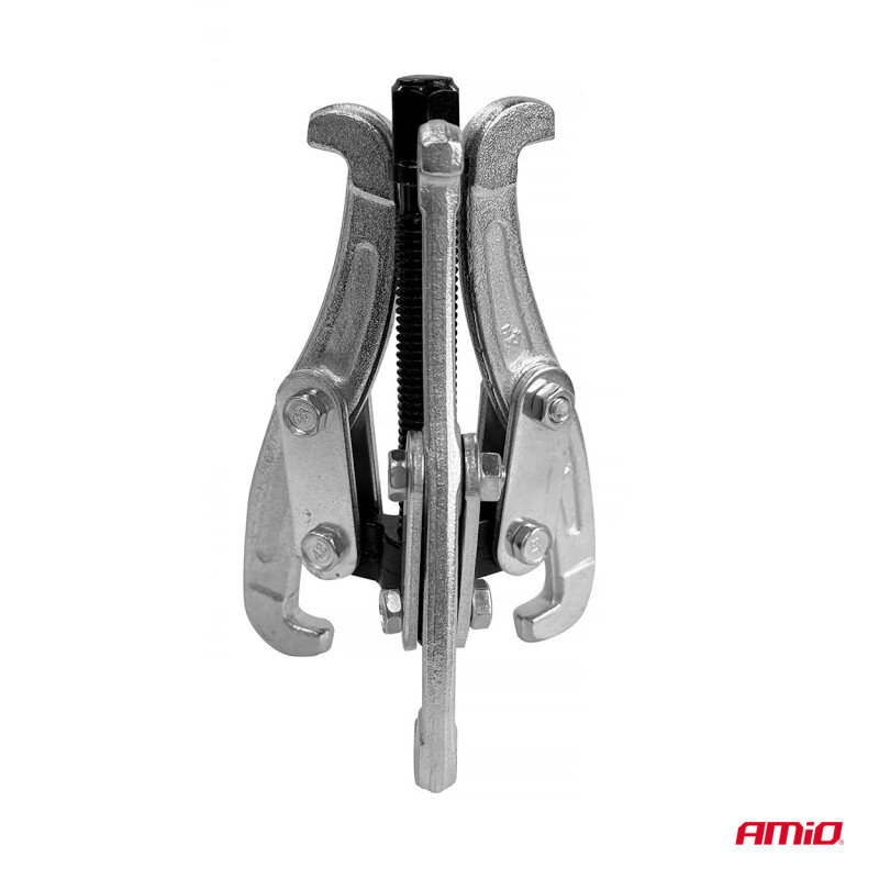 Na obrazie widoczny jest metalowy zestaw trójramiennych ściągaczy z wyraźnymi śrubami i mechanizmem zaciskowym. W prawym dolnym rogu znajduje się logo \'AMiO\'.