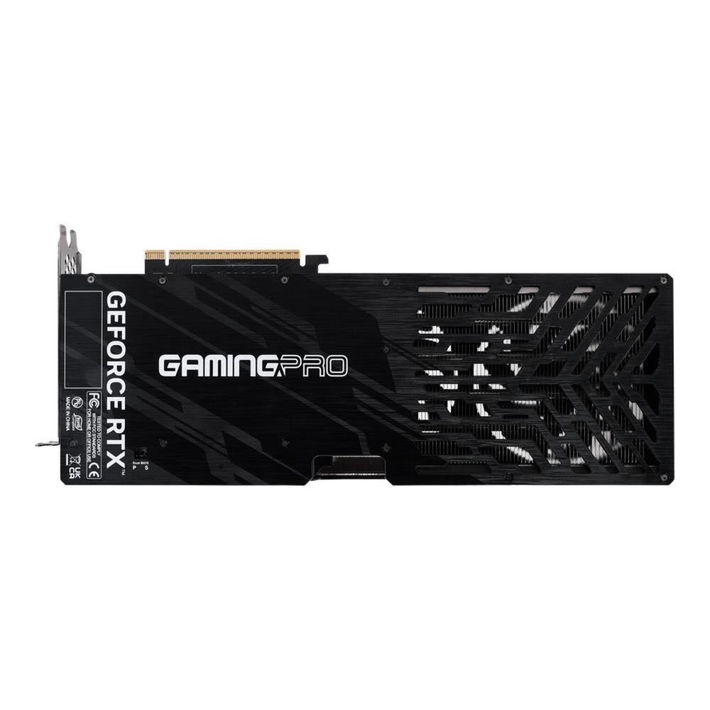 Obraz przedstawia tylną część karty graficznej z napisem \'GEFORCE RTX\' oraz \'GAMINGPRO\'. Widoczne są otwory wentylacyjne i złącze PCIe.