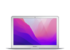 Laptop z ekranem wyświetlającym kolorowy gradient od różowego do fioletowego. Na obudowie widoczny jest napis \'MacBook\'.