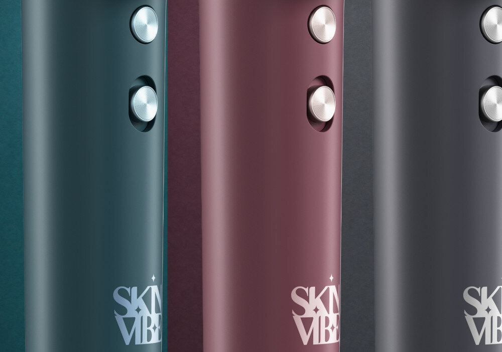Suszarka SKINVIBE Nova Plasmago Niebieski 1100 W zdjęcie lifestyle Dopasowanie do włosów Cienkie, gęste, proste czy kręcone 4 tryby temperatury 2 prędkości nadmuchu Technologia plazmy