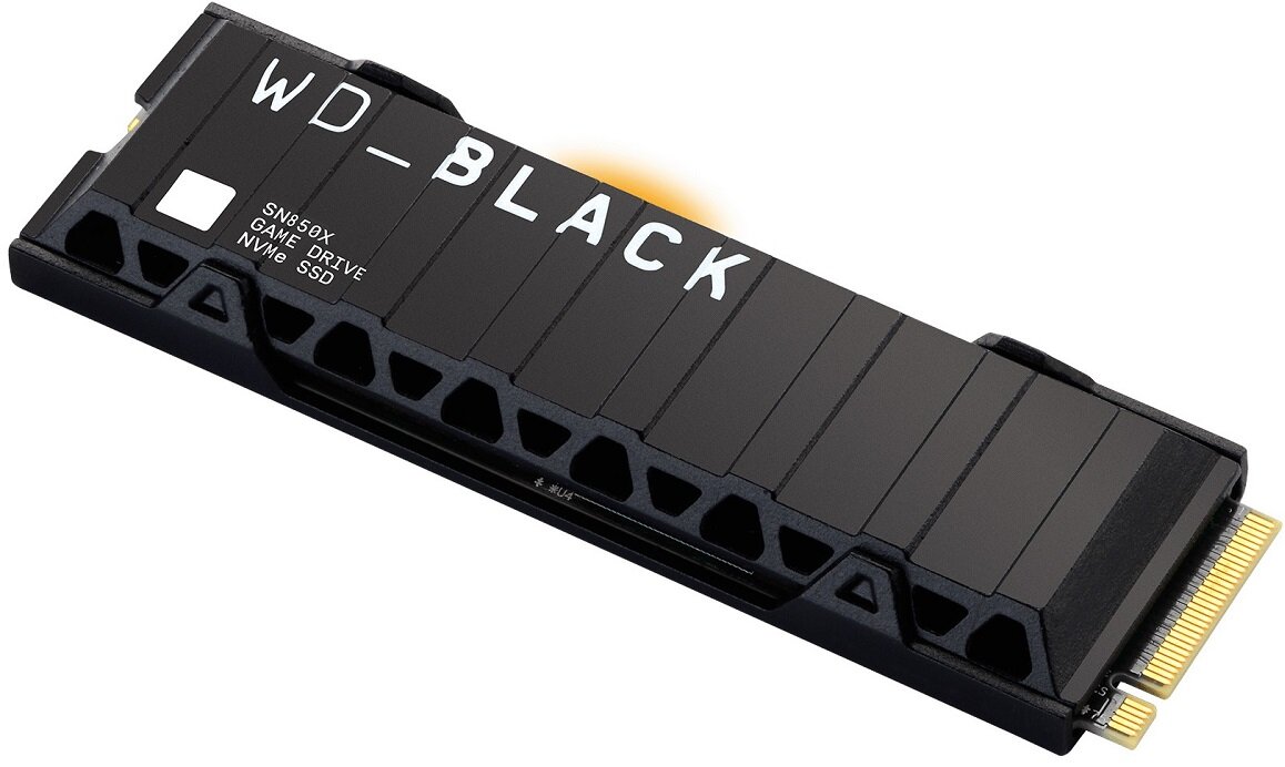 Na obrazie widoczny jest czarny dysk SSD z radiatorem, z napisem \'WD_BLACK\' oraz \'SN850X GAME DRIVE NVMe SSD\'.