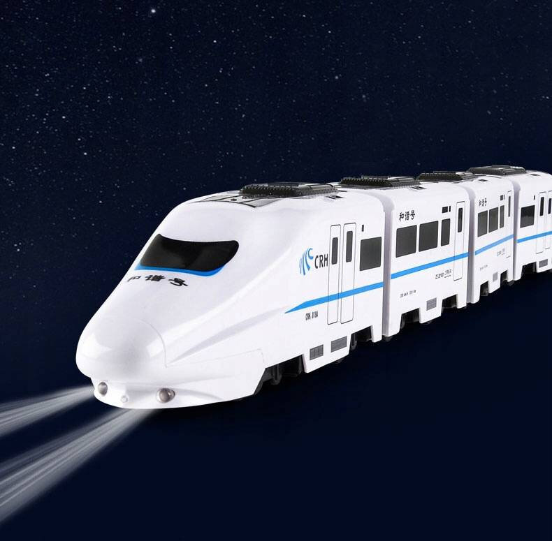 Biały elektryczny pociąg z niebieskimi detalami i logo CRH, z przodu widoczne są reflektory. Tło jest ciemnoniebieskie, przypominające nocne niebo.