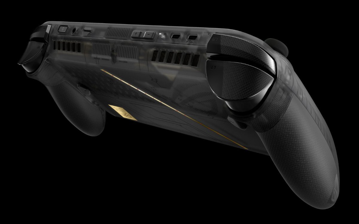 Tył konsoli ASUS ROG Ally X20 na czarnym tle.