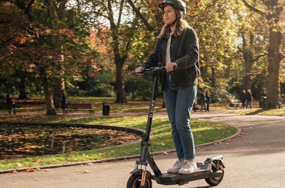 Hulajnoga elektryczna NAVEE GT5 Pro 75 km 1350W Amortyzacja 10