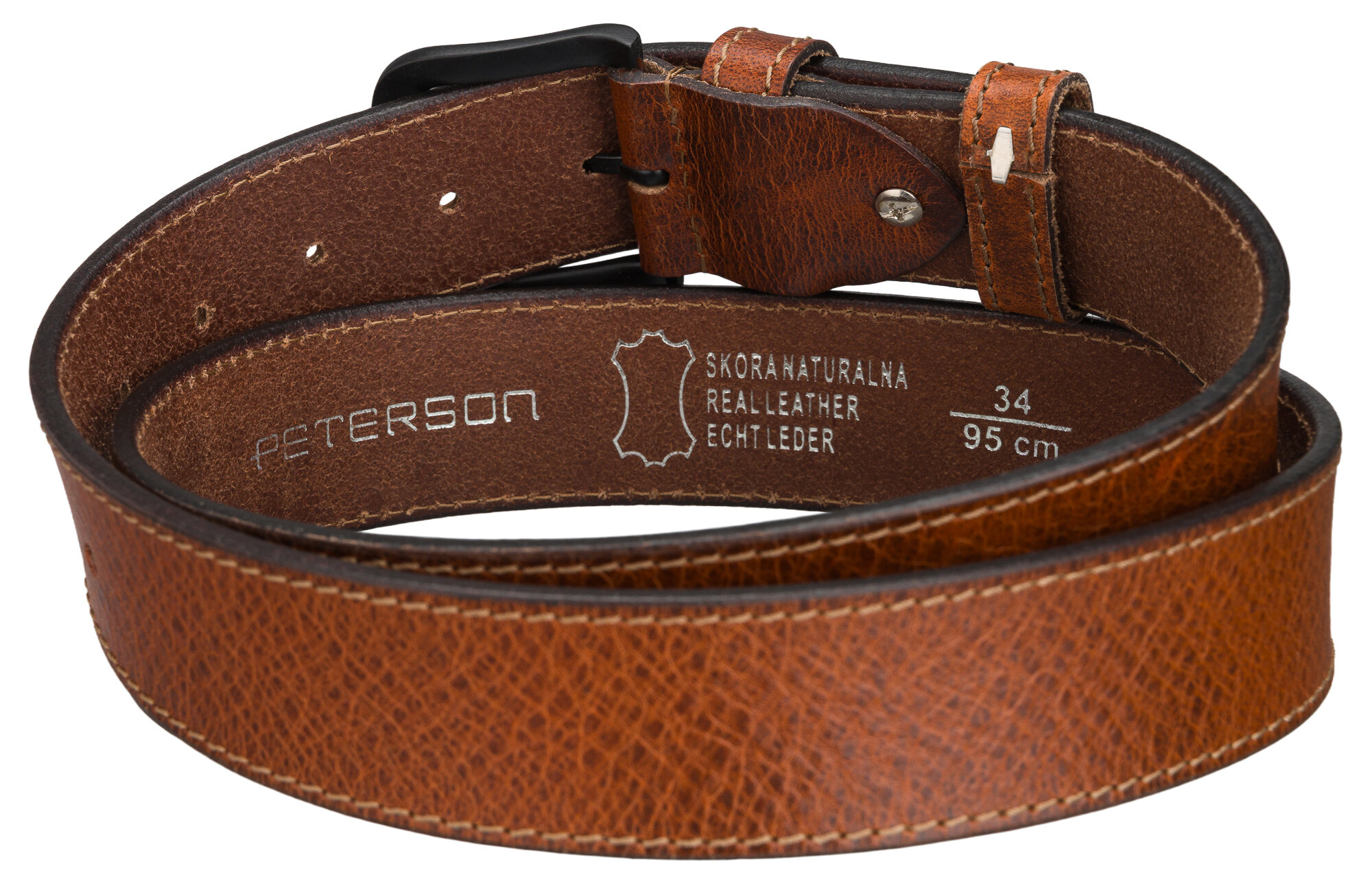 Jasnobrązowy skórzany pasek z klasyczną klamrą, na którym widnieje napis \'PETERSON\' oraz oznaczenia \'SKÓRA NATURALNA REAL LEATHER ECHT LEDER 34 95 cm\'.