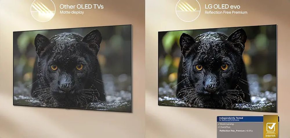 LG OLED83W69LA Reflection Free Premium odbić światła na ekranie Ograniczenie odbić Zestawienie dwóch wyświetlaczy ukazujących panterę z zauważalną różnicą w poziomie odbić światła.