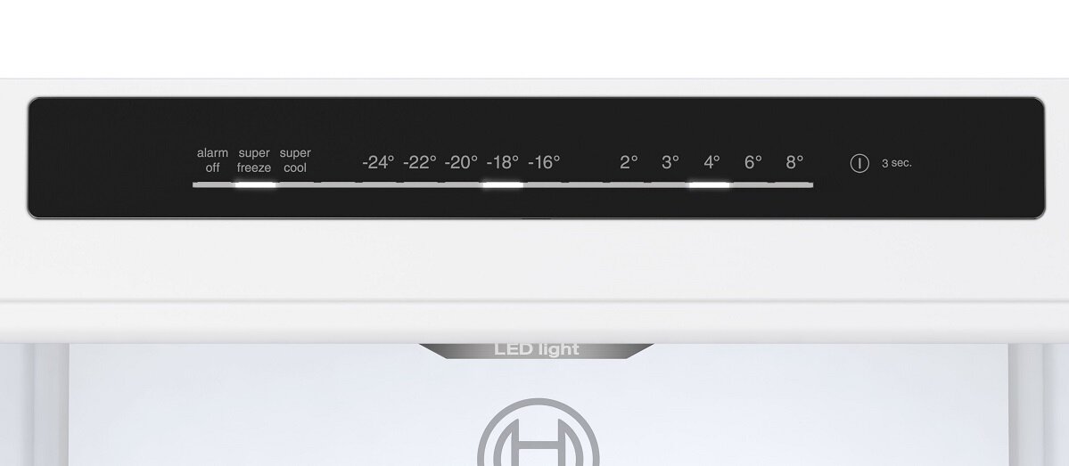 Panel sterowania lodówki z wyświetlaczem temperatury i opcjami: alarm, super, freeze, cool. Widoczne są wartości temperatur od -24°C do 8°C oraz logo producenta w dolnej części.