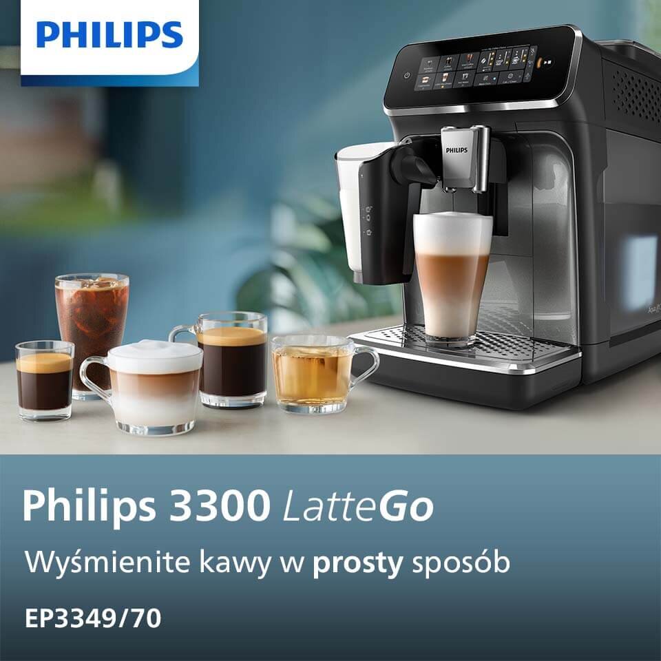 Na obrazie widoczny jest ekspres do kawy z logo PHILIPS, obok którego stoją różne filiżanki z kawą. Tekst na obrazie: \'Philips 3300 LatteGo Wyśmienite kawy w prosty sposób EP3349/70\'.