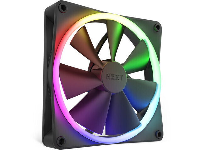Czarny wentylator komputerowy z podświetleniem RGB na ramce. Na środku widoczny jest napis \'NZXT\'.