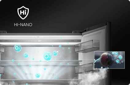 Wnętrze lodówki z widocznymi półkami i niebieskimi ikonami symbolizującymi technologię Hi-Nano. W lewym górnym rogu znajduje się logo Hi-Nano, a po prawej stronie widoczna jest grafika przedstawiająca cząsteczki.