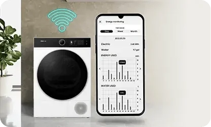 Na obrazie widoczna jest suszarka z dużym, czarnym bębnem oraz smartfon z aplikacją pokazującą zużycie energii i wody w formie wykresów. Nad suszarką znajduje się symbol Wi-Fi, a obok niej roślina w doniczce.