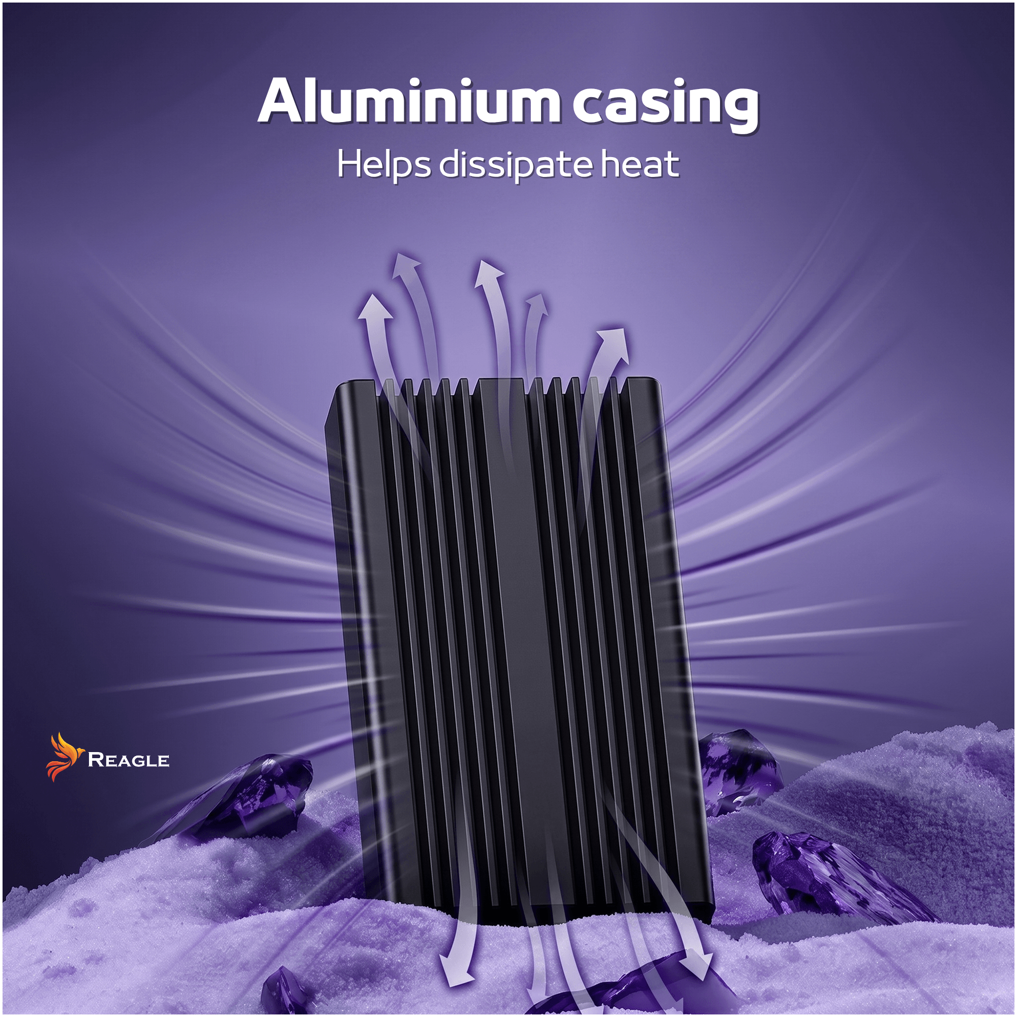 Czarna obudowa z aluminium z pionowymi żebrami, na tle fioletowego krajobrazu z kryształami. Tekst na górze: \'Aluminium casing Helps dissipate heat\', logo \'REAGLE\' w lewym dolnym rogu.