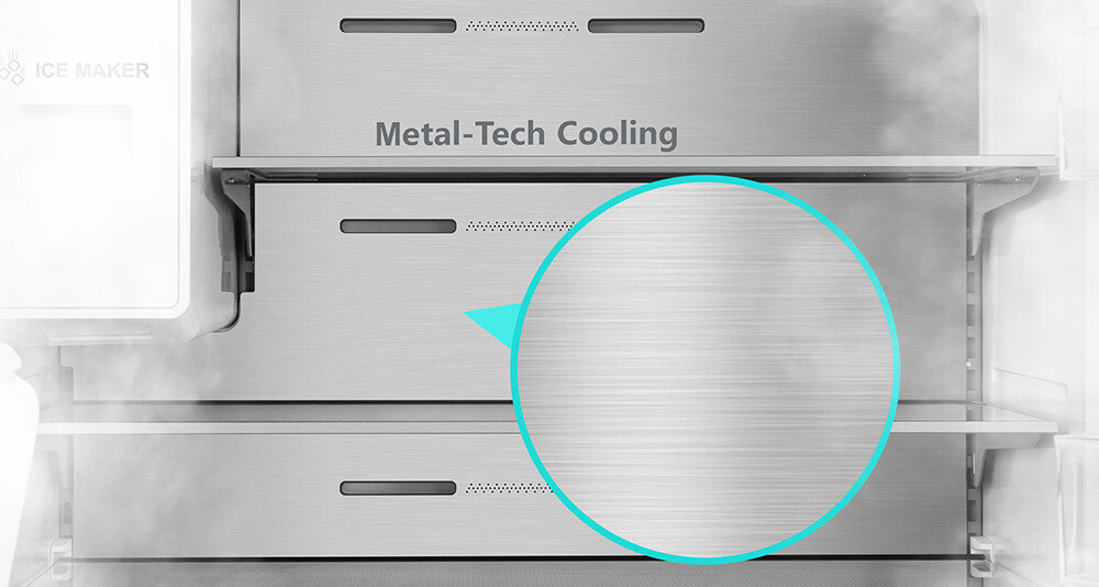 Wnętrze lodówki z widocznymi szufladami i napisem \'Metal-Tech Cooling\'. Po lewej stronie znajduje się napis \'ICE MAKER\'.
