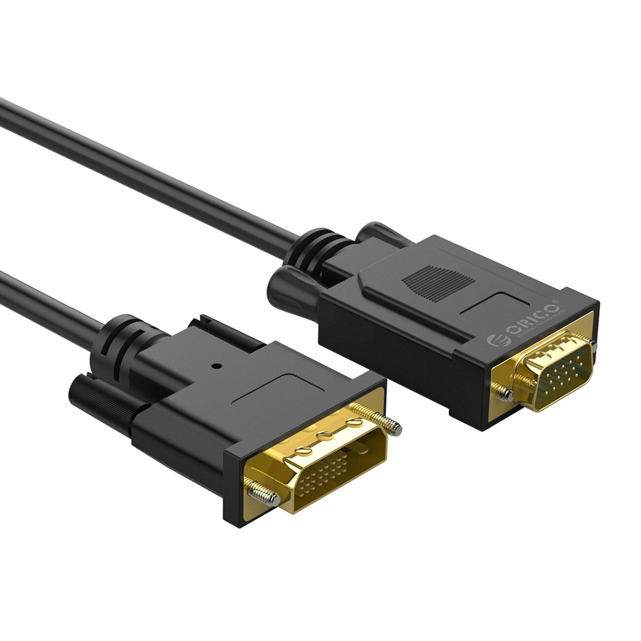 Na obrazie widoczny jest czarny kabel z dwoma złączami: DVI 24+1 i VGA, z pozłacanymi końcówkami. Na jednym z złączy znajduje się logo \'Orico\'.