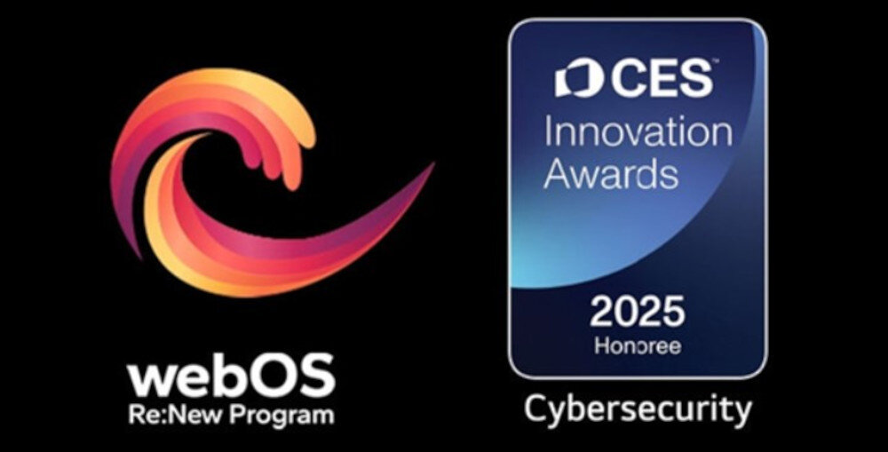 Po lewej stronie widoczne jest kolorowe logo z napisem \'webOS Re:New Program\'. Po prawej znajduje się niebieski znak z napisem \'CES Innovation Awards 2025 Honoree Cybersecurity\'.