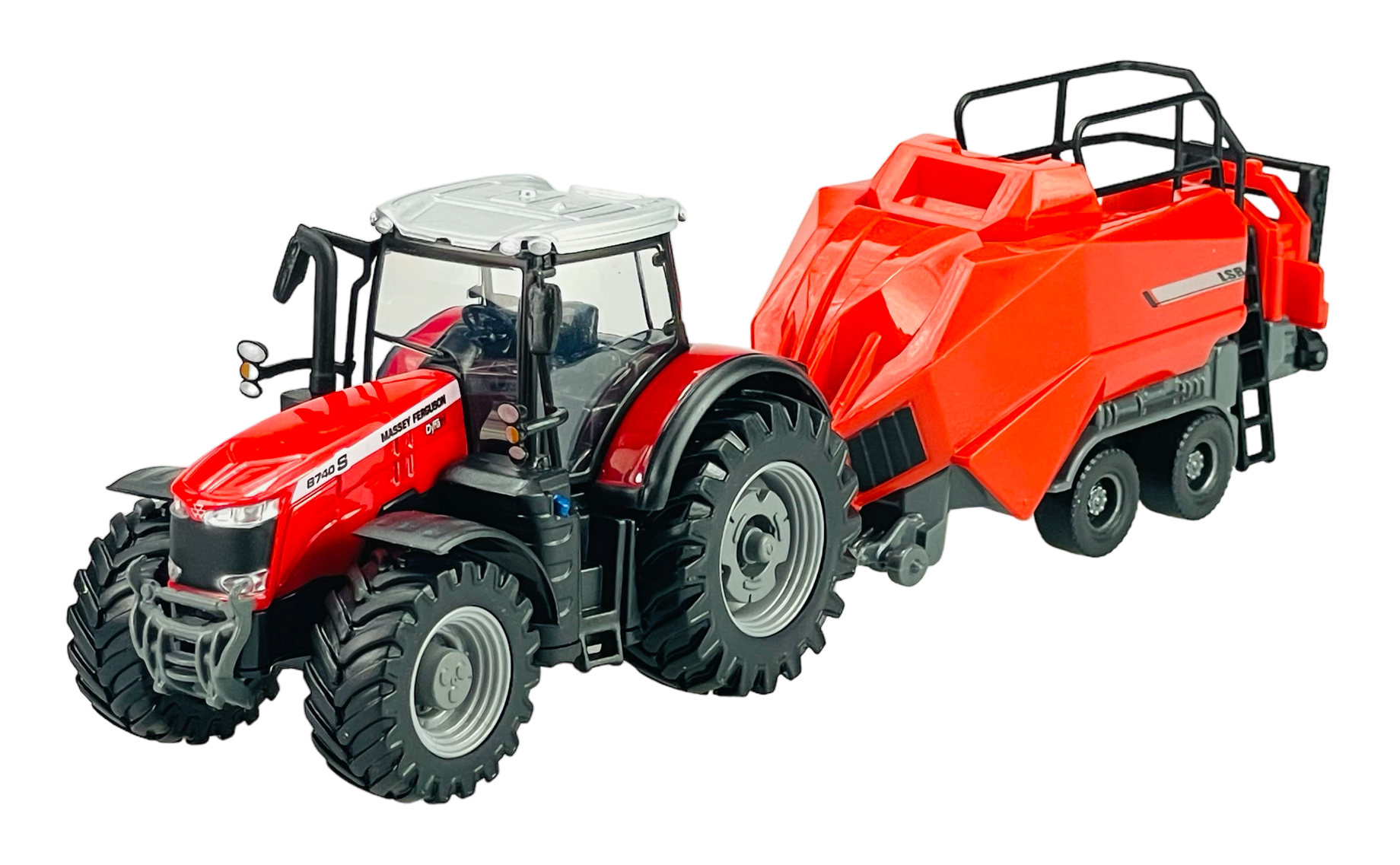 Model traktora w czerwonym kolorze z przyczepioną belownicą, posiada szczegółowe elementy takie jak kabina i koła. Na traktorze widoczny jest napis \'Massey Ferguson 8740S\'.