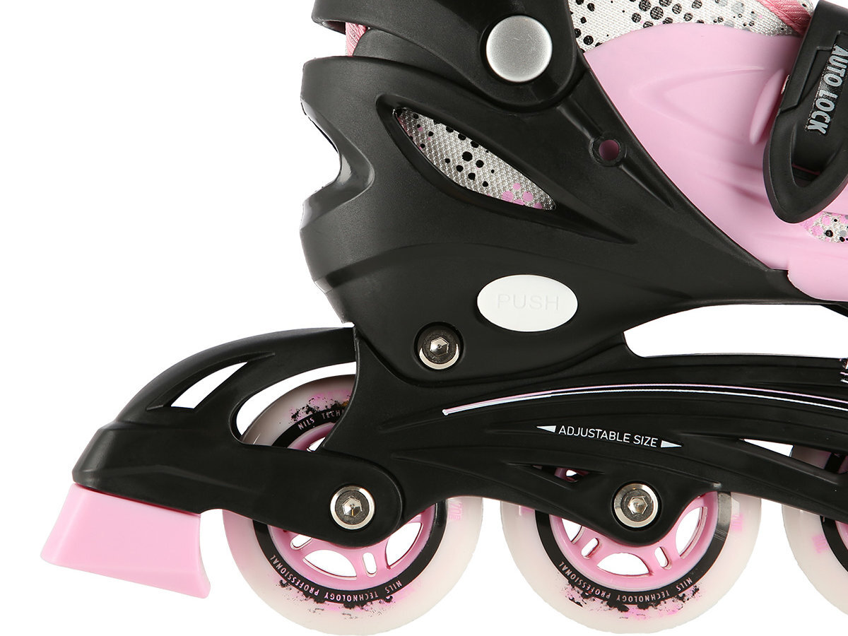 Zbliżenie na czarną i różową łyżworolkę z widocznymi kółkami i napisem \'ADJUSTABLE SIZE\'.