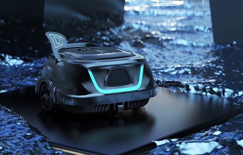 Czarny robot do czyszczenia basenów z niebieskim podświetleniem, umieszczony na mokrej powierzchni. Na urządzeniu widoczny jest napis \'WYBOT\'.
