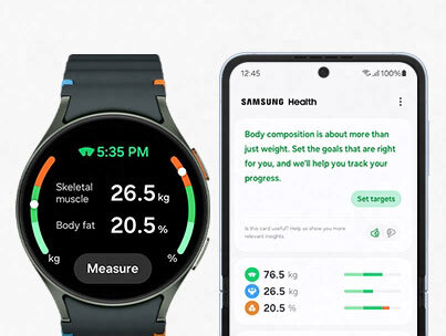 Na obrazie widoczny jest smartwatch z wyświetlaczem pokazującym dane dotyczące masy mięśni szkieletowych i tkanki tłuszczowej oraz smartfon z aplikacją SAMSUNG Health. Na ekranie smartwatcha widnieje godzina 5:35 PM, a na ekranie smartfona tekst dotyczący składu ciała i celów zdrowotnych.