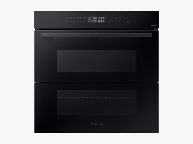 Piekarnik Samsung model NV7B4345VAK Czarny piekarnik z panelem dotykowym na górze, wyświetlający temperatury 180°C i 200°C. Na dole widoczne jest logo \'SAMSUNG\'.