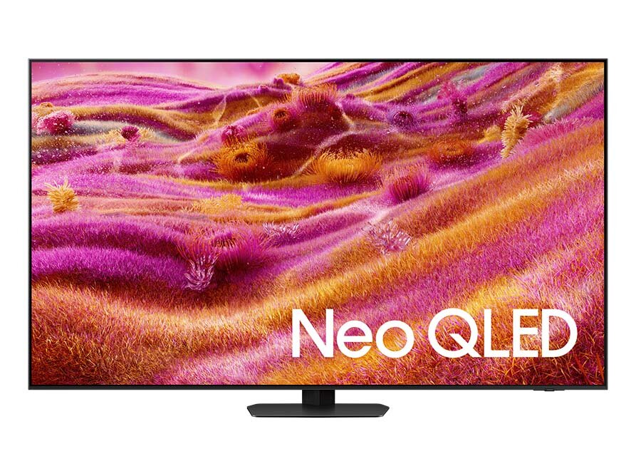 Telewizor z wyświetlaczem pokazującym kolorowy, abstrakcyjny krajobraz w odcieniach różu i pomarańczu. Na ekranie widoczny jest napis \'Neo QLED\'.