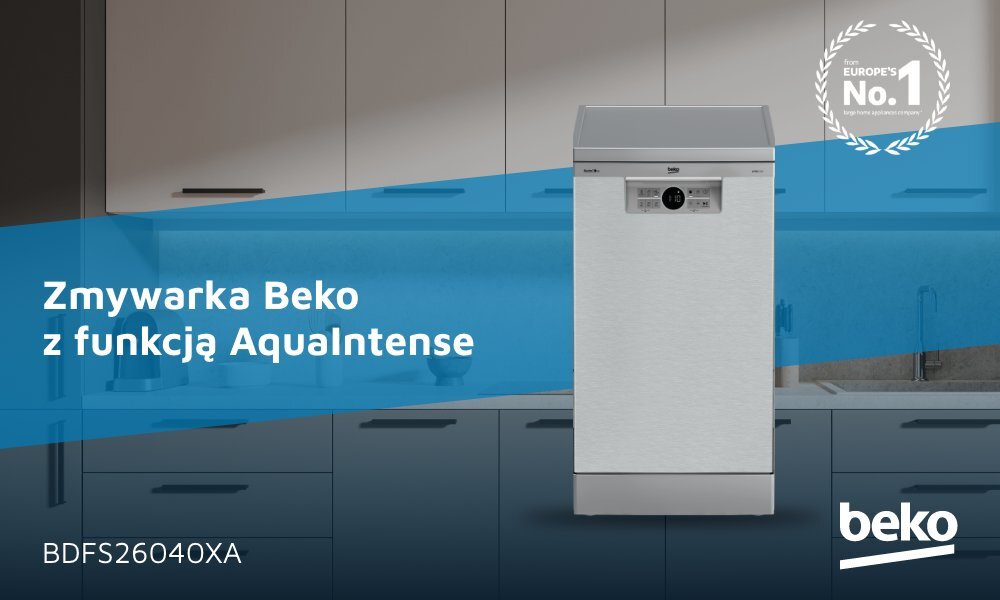 Zmywarka Beko z funkcją AquaIntense stoi w kuchni, na tle szafek. Widoczny jest tekst: \'BDFS26040XA\' oraz logo \'beko\'.