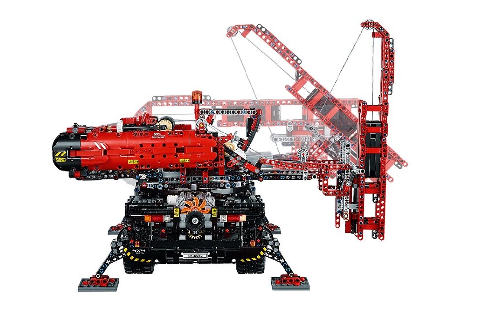 LEGO Technic Dźwig 42082 kreatywna zabawa prawidłowy rozwój merytoryczny dziecka klocki figurki minifigurki bez zasilania klasyczna zabawa wysoka jakość lego wielogodzinna zabawa