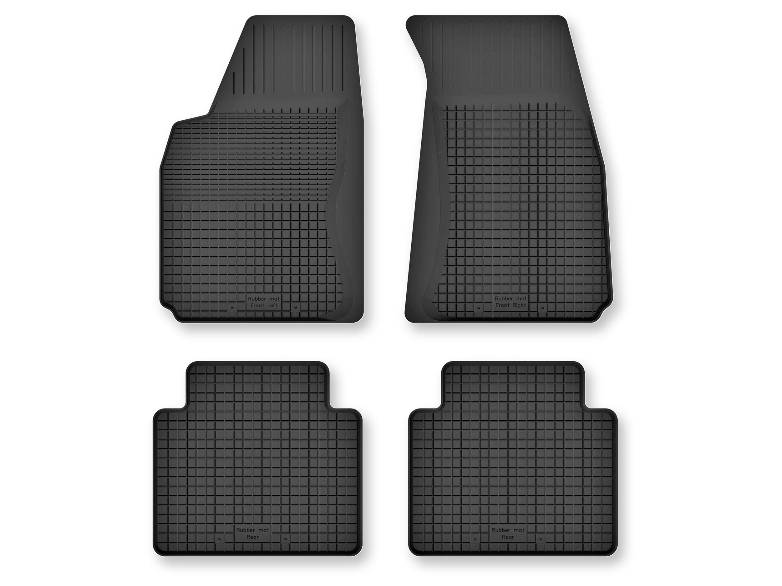 Cztery czarne gumowe dywaniki samochodowe o prostokątnym kształcie z korytkowym wzorem. Na dwóch z nich widoczny jest napis \'Rubber car mats\'.