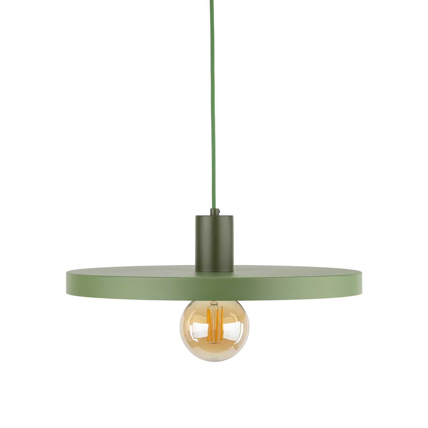 Zielona lampa wisząca z okrągłym kloszem i widoczną żarówką w środku. Lampa zawieszona jest na zielonym przewodzie.