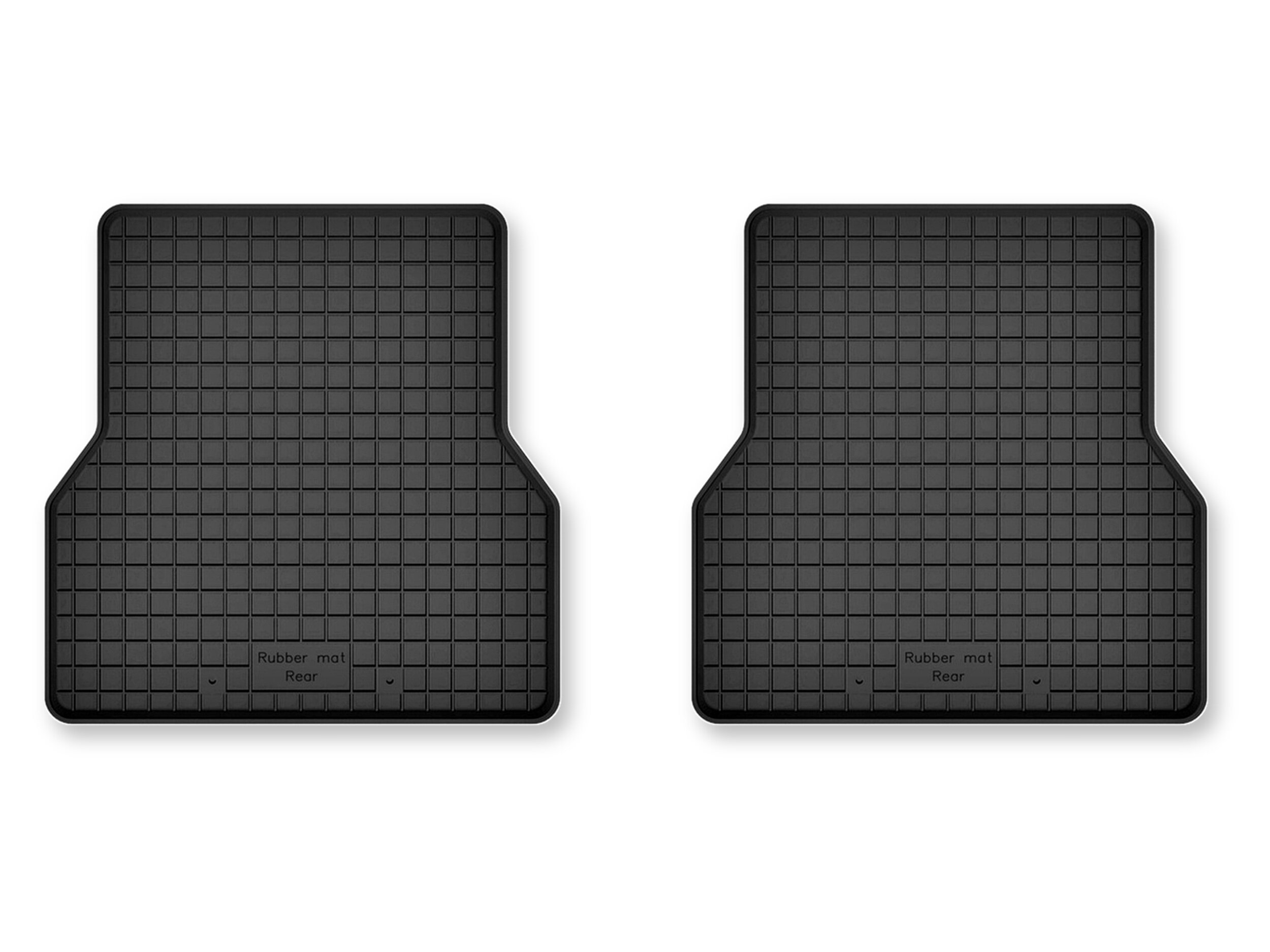 Dwa czarne gumowe dywaniki samochodowe o korytkowej strukturze, z widocznym napisem \'Rubber mat Rear\'.