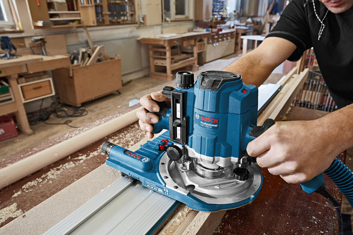 FREZARKA BOSCH GOF 1250 CE PROFESSIONAL