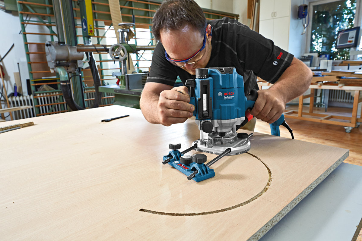 FREZARKA BOSCH GOF 1250 CE PROFESSIONAL