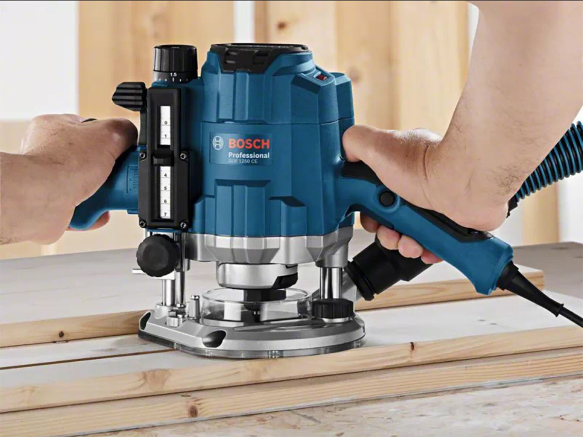 FREZARKA BOSCH GOF 1250 CE PROFESSIONAL