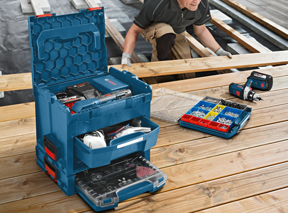 Organizer BOSCH 1600A001S7 drewniana podłoga organizer na podłodze obok system walizek i-BOXX można zintegrować z regałem i-BOXX rack i walizką LS-BOXX elastyczność w przechowywaniu narzędzi kompatybilność tworzenie spersonalizowanych zestawów roboczych