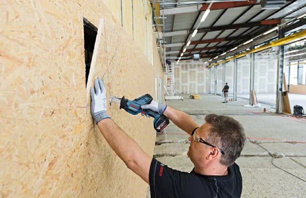 Piła szablasta BOSCH GSA 18 V LI C Ergonomia pracy