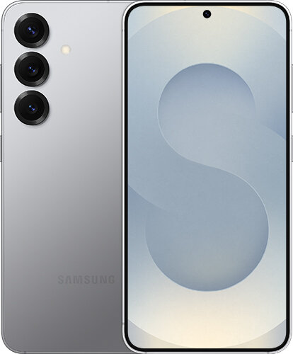 Na obrazie widoczny jest smartfon z trzema aparatami z tyłu i ekranem z okrągłym wycięciem na aparat z przodu. Na tylnej obudowie znajduje się napis \'SAMSUNG\'.