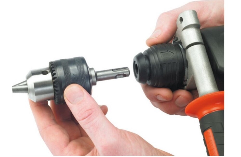 Młotowiertarka BLACK DECKER KD975 