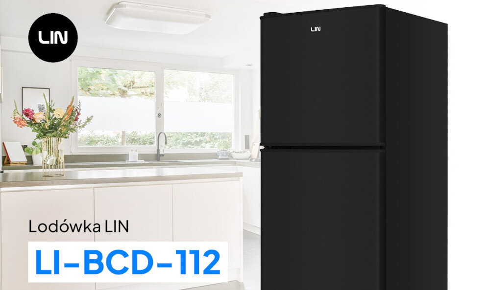 Czarna lodówka marki LIN stoi w jasnej kuchni. Na obrazie widoczny jest napis: \'Lodówka LIN LI-BCD-112\'.