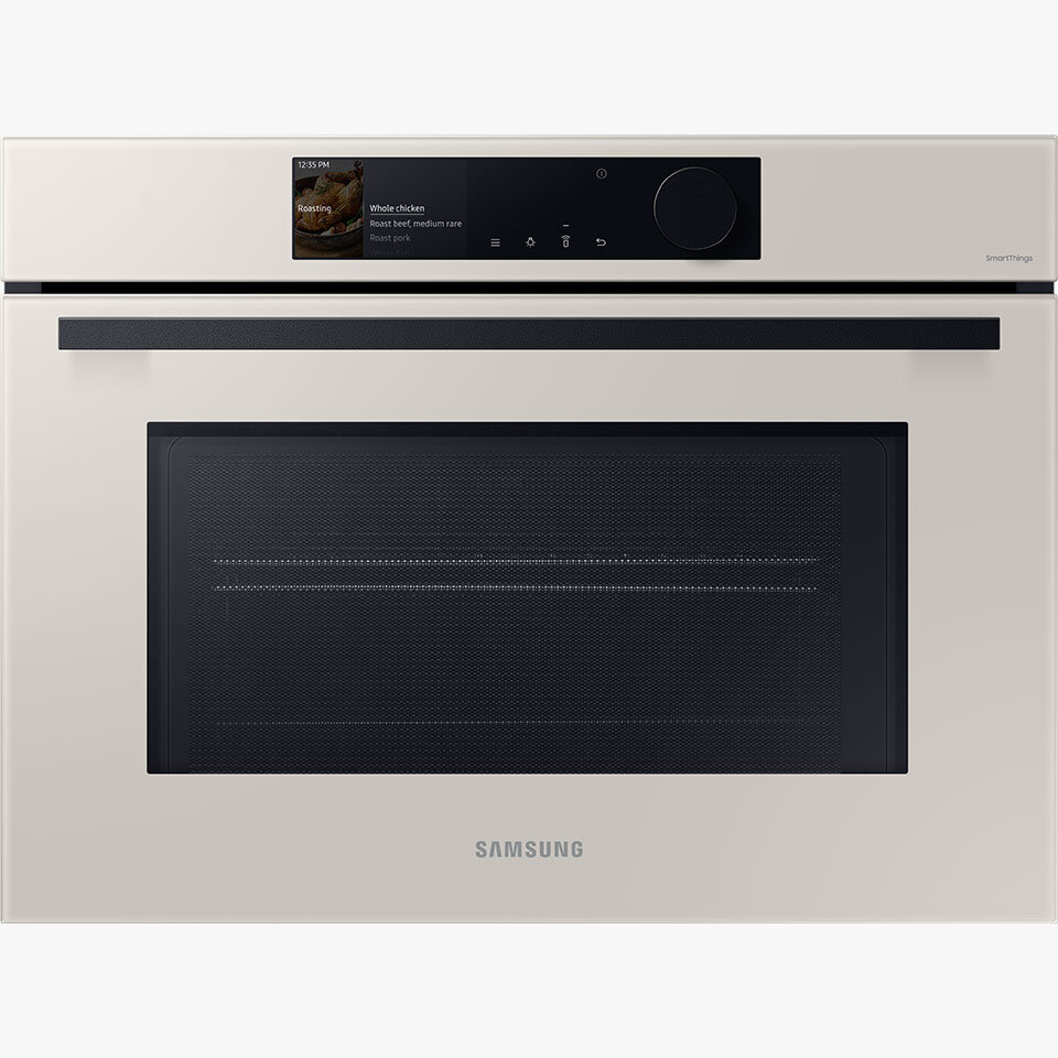 Front piekarnika Samsung wykończonego w kolorze satynowego beżu. Urządzenie jest dostępne w ofercie sklepu Media Expert Piekarnik elektryczny w kolorze satynowego beżu z panelem dotykowym i pokrętłem. Na wyświetlaczu widoczny jest tekst: \'Whole chicken, Roast beef, medium rare, Roast pork\'.