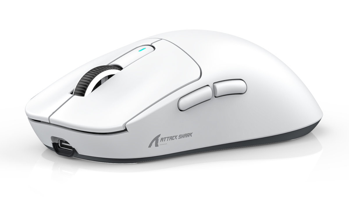 Mysz ATTACK SHARK X3 Pro Attack Shark X3 Pro bezprzewodowa mysz Lekka konstrukcja czuły sensor optyczny trzy sposoby łączności Konstrukcja oraz wydajny akumulator - mysz na białym tle pod kątem