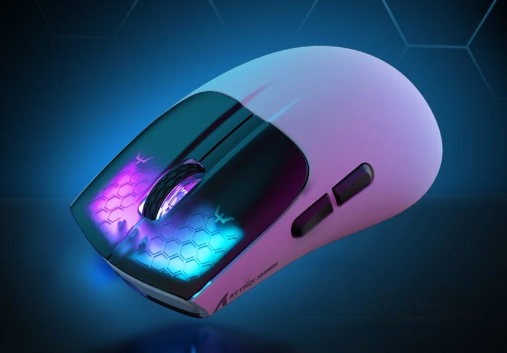 Mysz ATTACK SHARK X5 Bezprzewodowa mysz komputerowa widoczna z boku z dwoma przyciskami bocznymi oraz podświetlaną rolką i przyciskami w strukturze plastra miodu