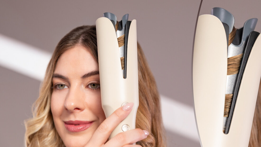 Lokówka automatyczna CECOTEC SurfCare Magic Waves Plasma 32 mm zdjęcie lifestyle Ceramiczna powłoka Ceramiczna powłoka Połączenie ceramiki i technologii Plasma Anti-Frizz 