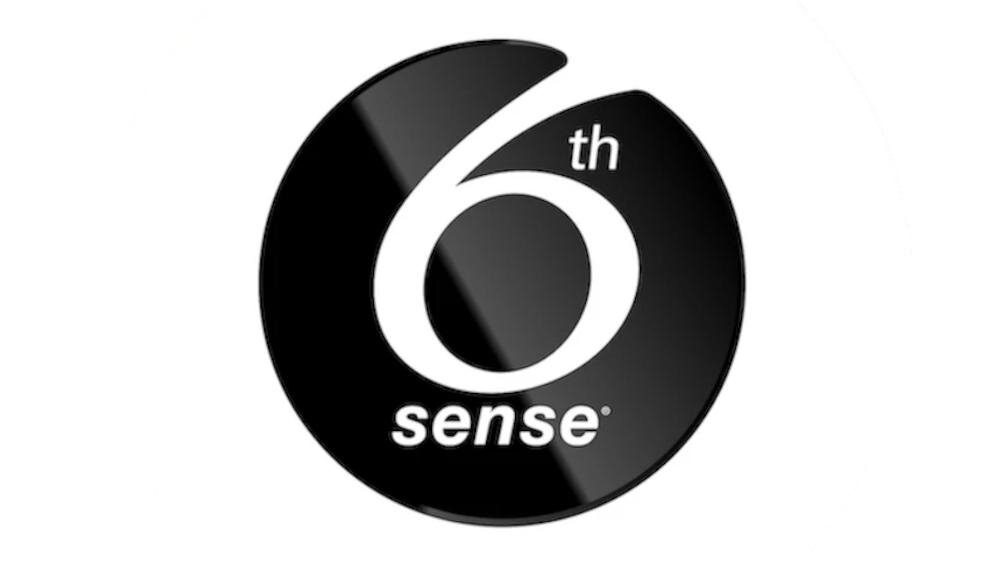 Czarne logo z białym napisem \'6th sense\'.